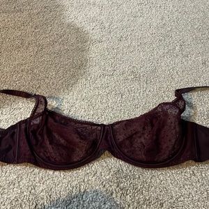 Lacy Victorias Secret Bra